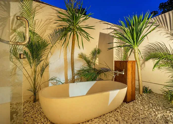 Nalu Uluwatu! 4 *